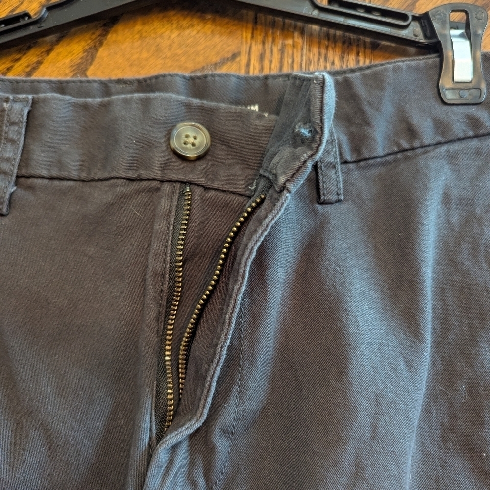 Old Navy Men's Dark Gray Chino Shorts